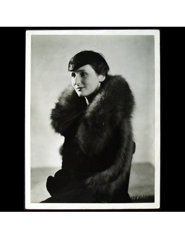 Chanel - Elegante au col de fourrure, portrait par le Studio Chanel (1933) Livraison rapide