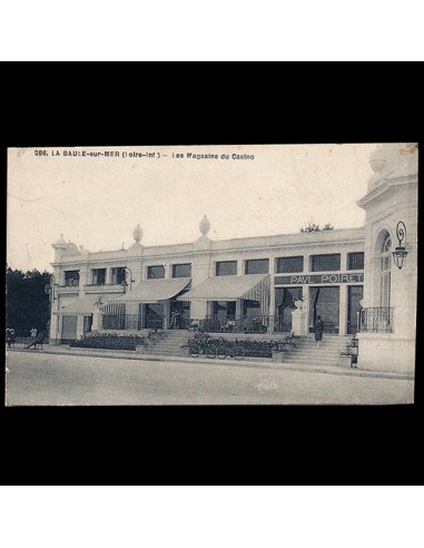 Poiret - Magasin Paul Poiret au casino de La Baule sur Mer (1926) Toutes les collections ici