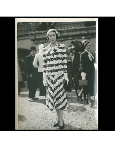 Une Femme Elégante, la mode à Longchamp, photographie de l'agence Meurisse (circa 1935) store