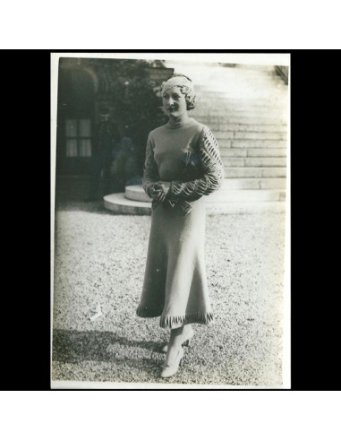 Une Femme Elégante, la mode à Longchamp, photographie de l'agence Meurisse (circa 1935) acheter en ligne