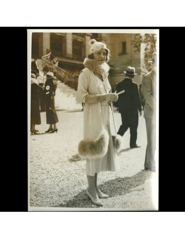 Une Femme Elégante, la mode à Longchamp, photographie de l'agence Meurisse (circa 1935) Vous souhaitez 