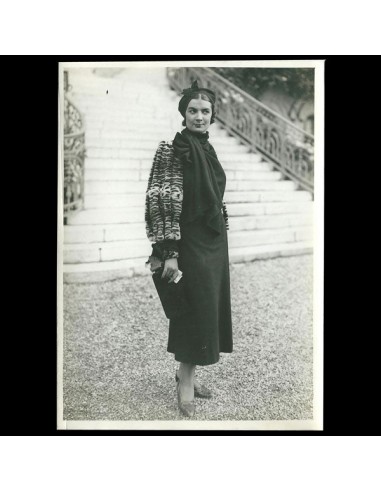 Une Femme Elégante, la mode à Longchamp, photographie de l'agence Meurisse (circa 1935) en stock