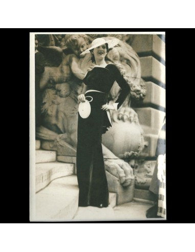 Une Femme Elégante, la mode au Grand Palais, photographie de l'agence Meurisse (circa 1935) pas cher